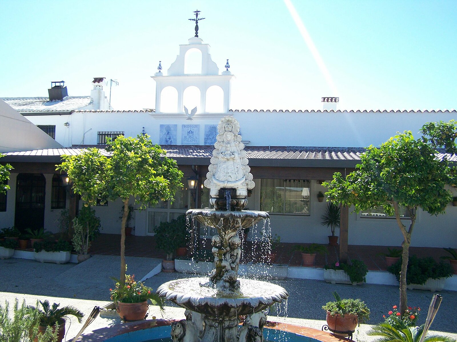 [Translate to Español:] Restaurante Rociero Bodegón La Blanca Paloma