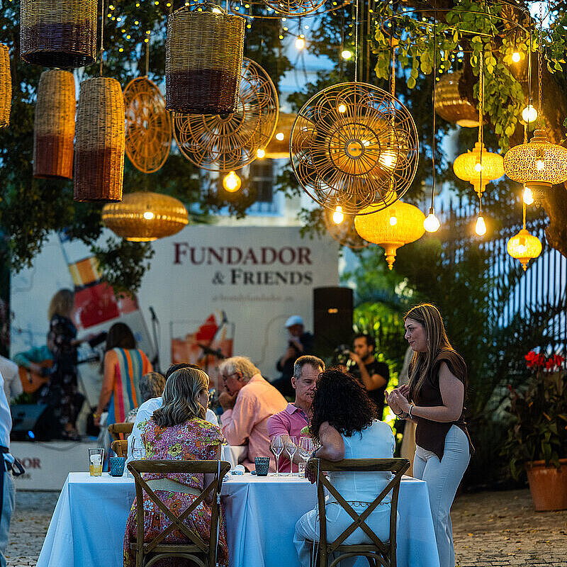 Cena de fundador and friends