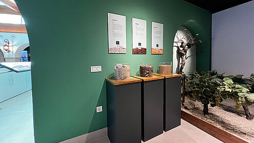 Recipientes para tocar los distintos tipos de tierras de la zona