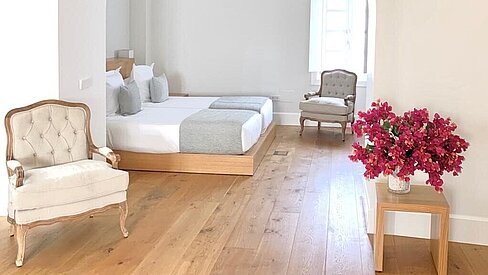 Only Suites Hotel
