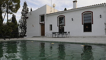 Bodegas y Casa Rural Santa Petronila