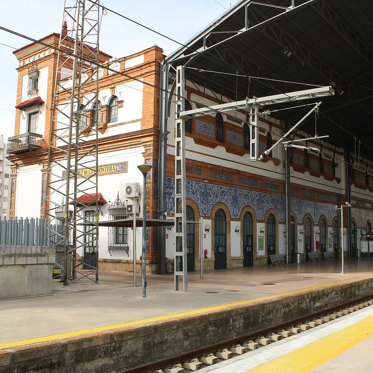 [Translate to Español:] estación ferrocaril jerez