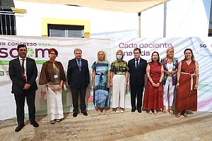 Alcaldesa asiste al Congreso de Oncología 