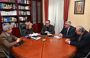 La alcaldesa ha recibido al presidente de la Sociedad Española de Medicina Interna