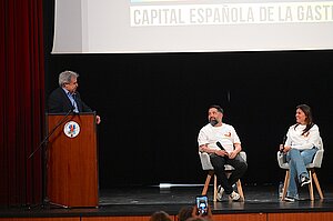 Antonio Real asiste a la conferencia de la considerada la mejor chef del mundo