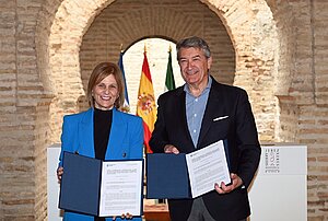 La alcaldesa tras la firma del convenio