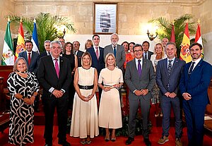 Fotografía de familia del Hermanamiento
